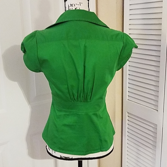 Banana Republic green top - Picture 2 of 2